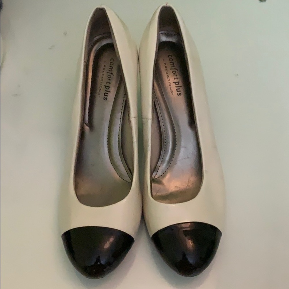 Comfort plus black and white heel